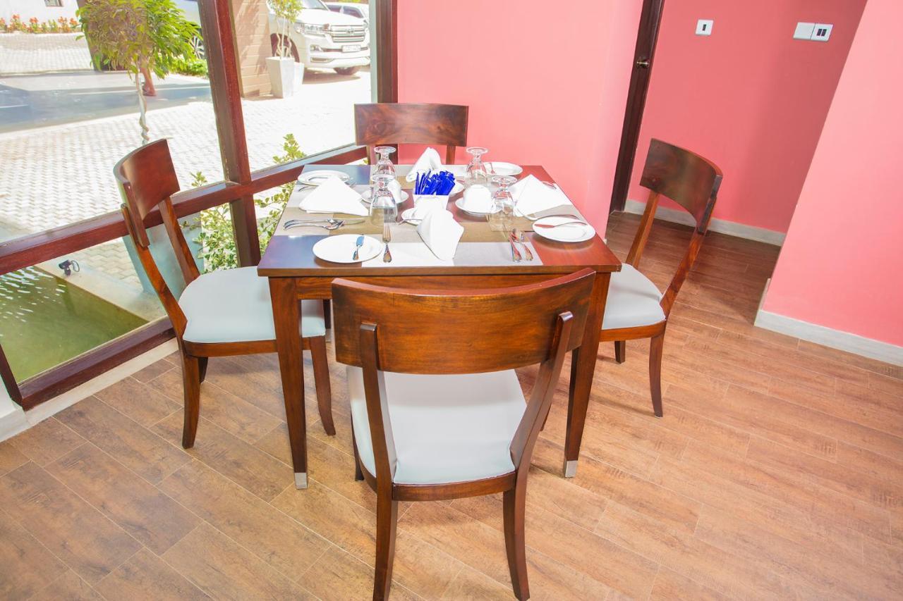 Amora Lagoon Hotel Katunayaka Zewnętrze zdjęcie