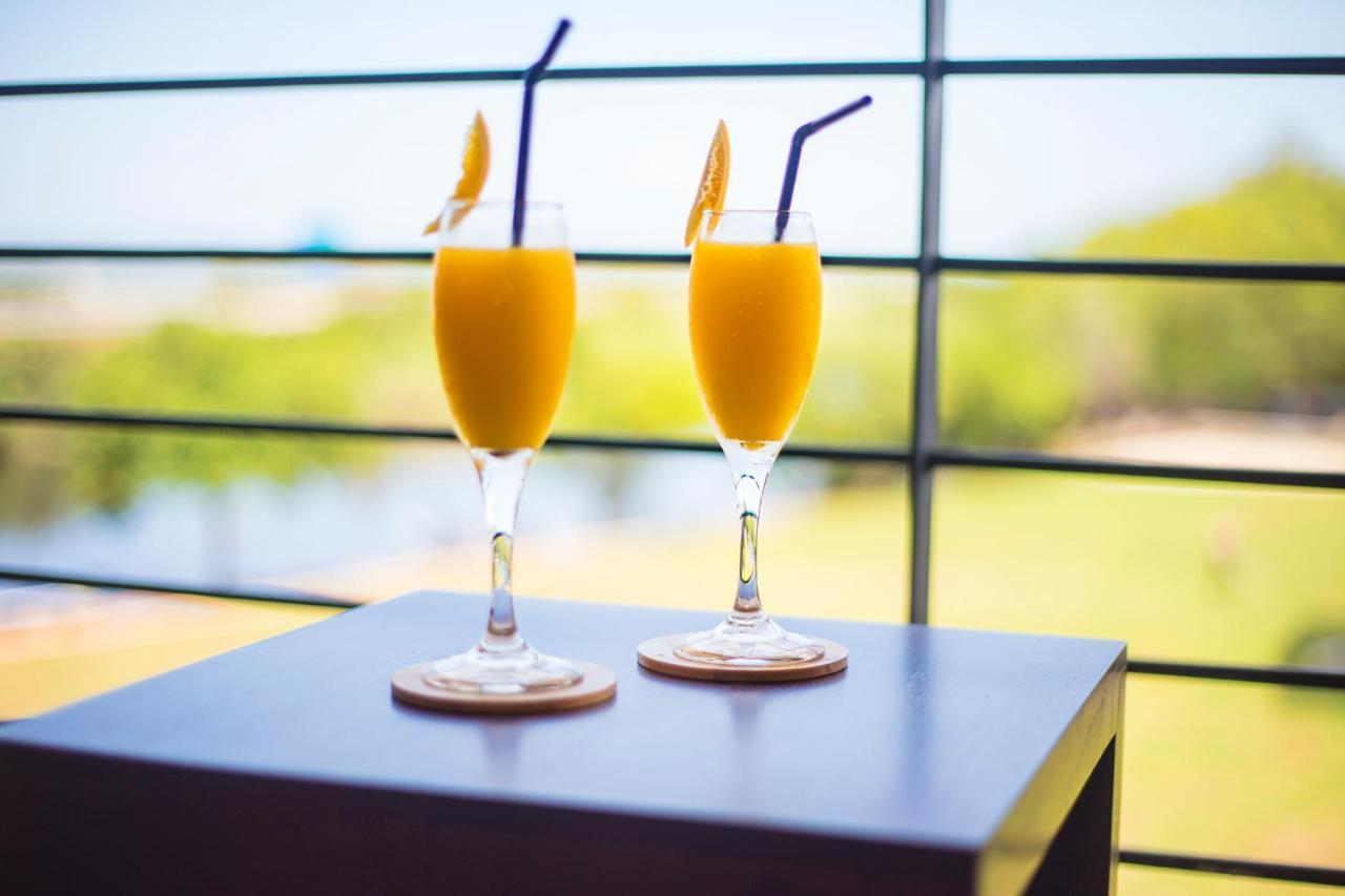 Amora Lagoon Hotel Katunayaka Zewnętrze zdjęcie