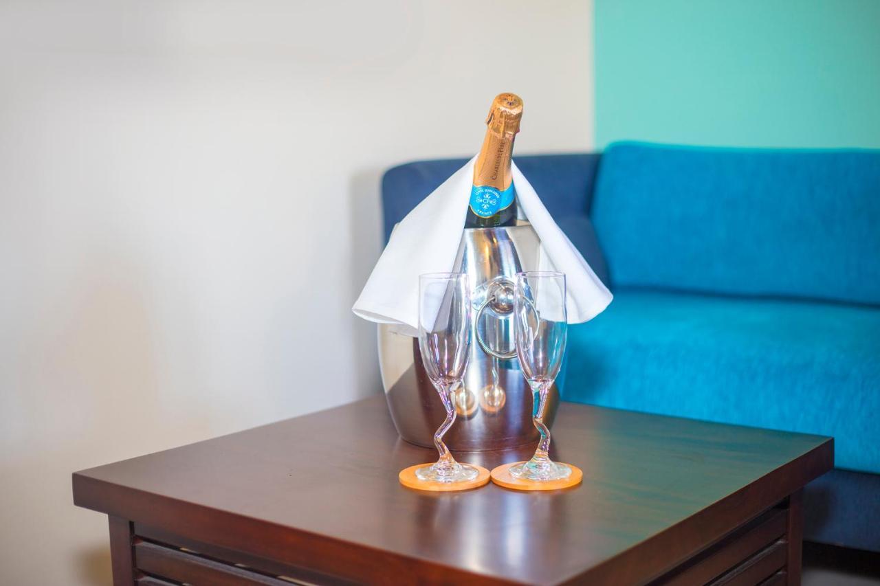 Amora Lagoon Hotel Katunayaka Zewnętrze zdjęcie