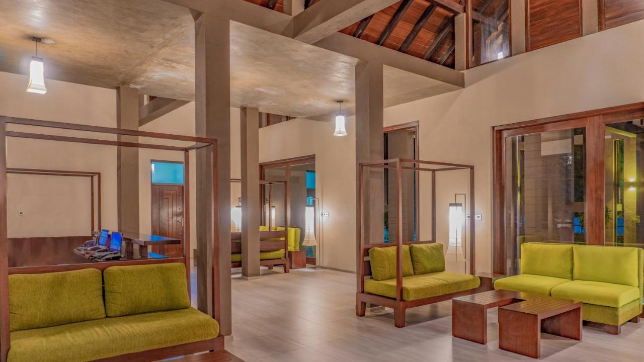 Amora Lagoon Hotel Katunayaka Zewnętrze zdjęcie